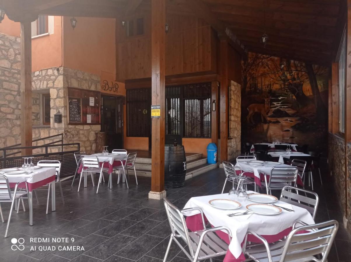 Hostal El Hayedo Cantalojas Buitenkant foto