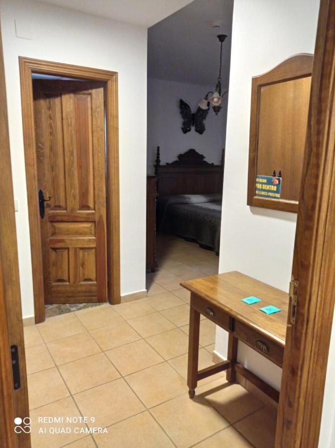 Hostal El Hayedo Cantalojas Buitenkant foto