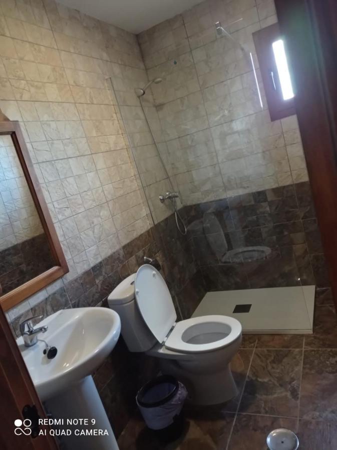 Hostal El Hayedo Cantalojas Buitenkant foto