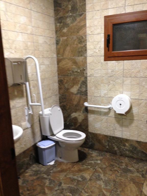Hostal El Hayedo Cantalojas Buitenkant foto